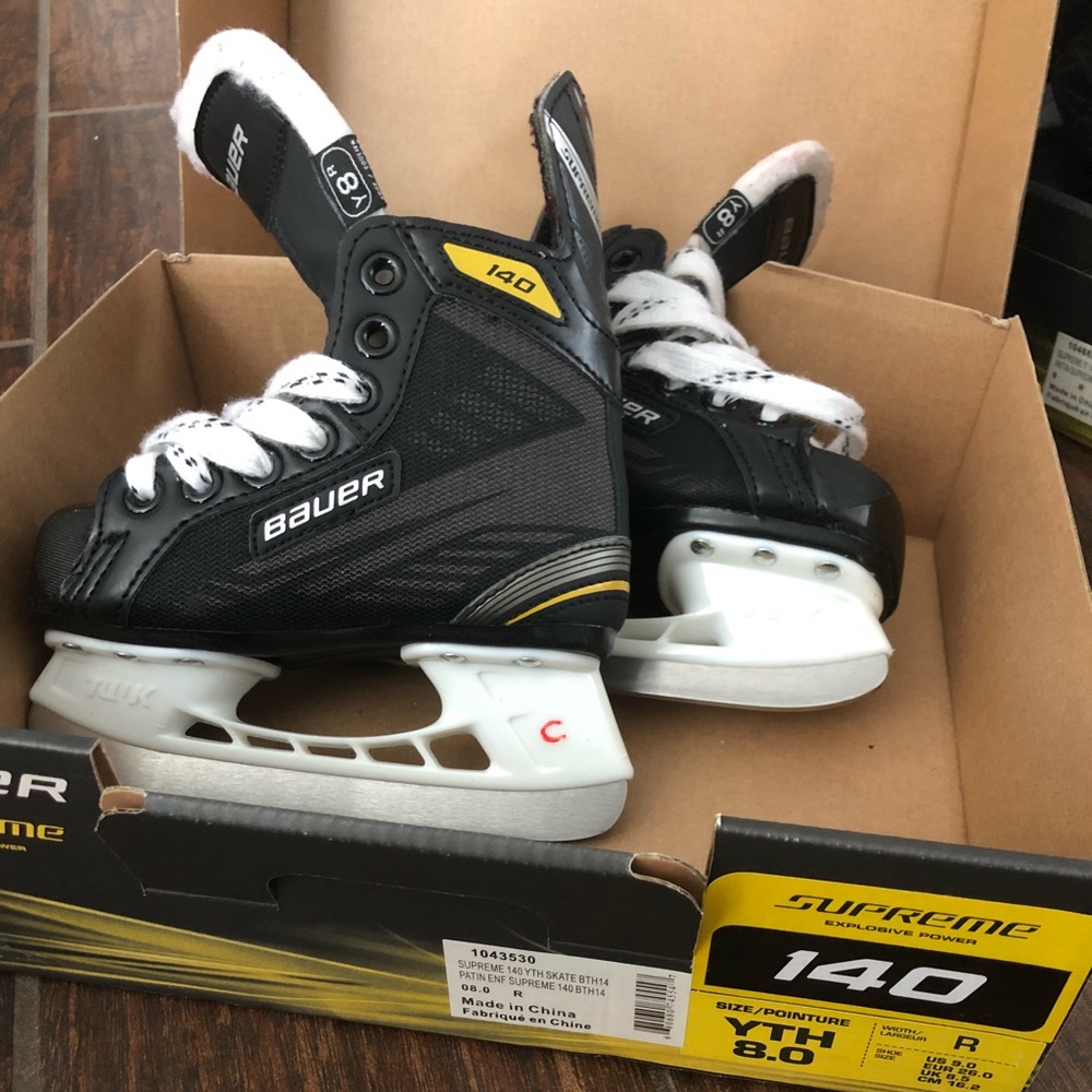 Bauer Y8 hockey skates *like new* S140